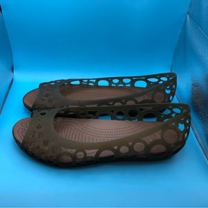 Crocs Adrina olive green flats size 11